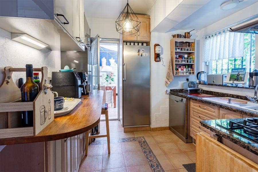 6 soveværelse Villa til salg i Almunecar med swimmingpool garage - € 595.000 (Ref: 9349382)