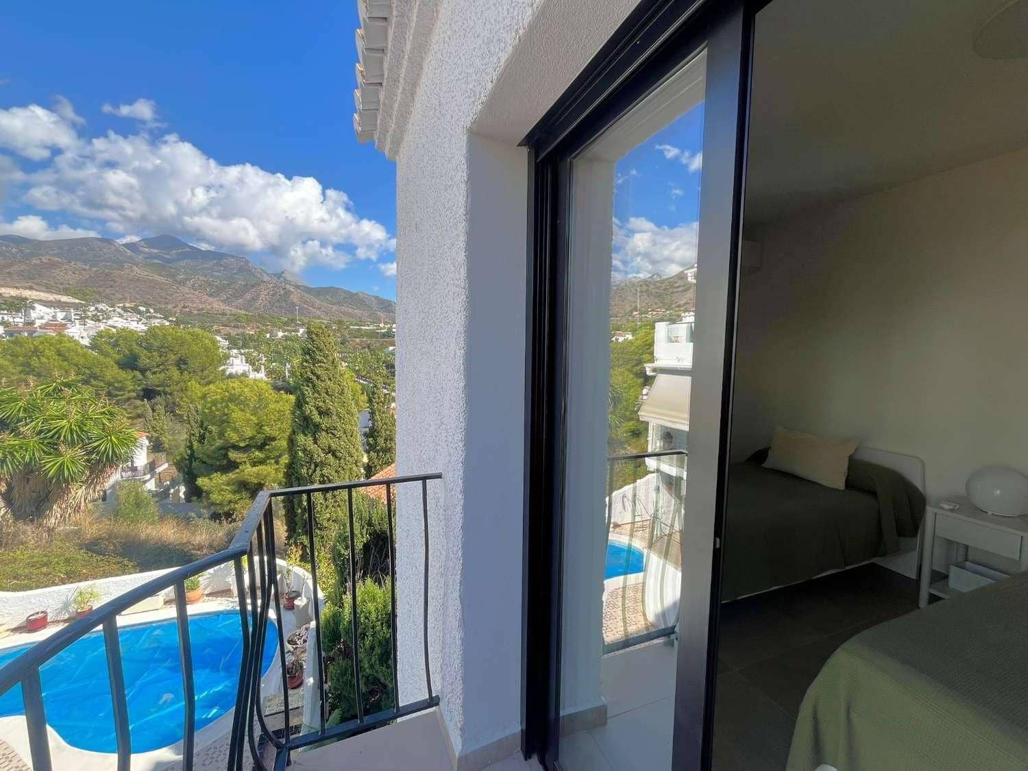 4 slaapkamer Villa te koop in Nerja met zwembad garage - € 849.000 (Ref: 9355779)