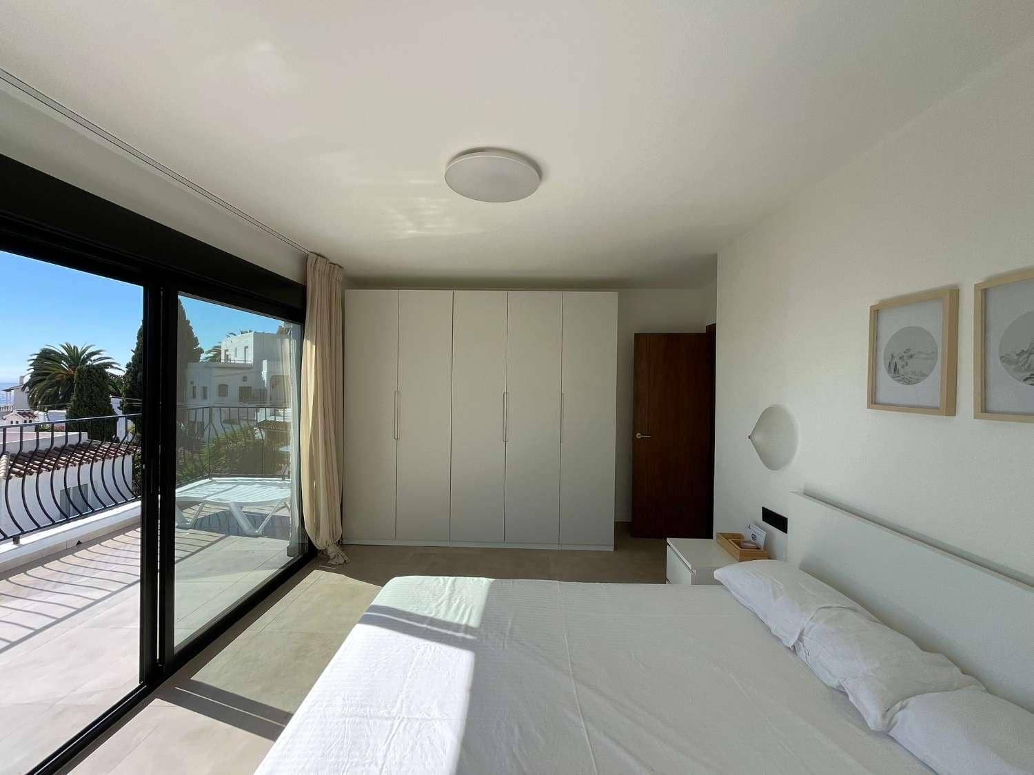 4 quarto Moradia para venda em Nerja com piscina garagem - 799 000 € (Ref: 9355779)