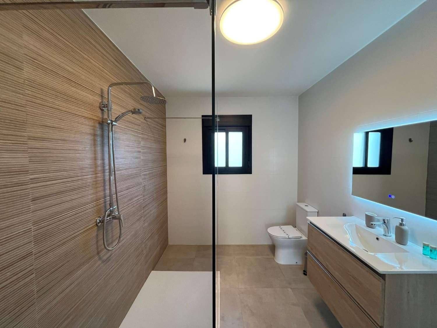 4 quarto Moradia para venda em Nerja com piscina garagem - 799 000 € (Ref: 9355779)