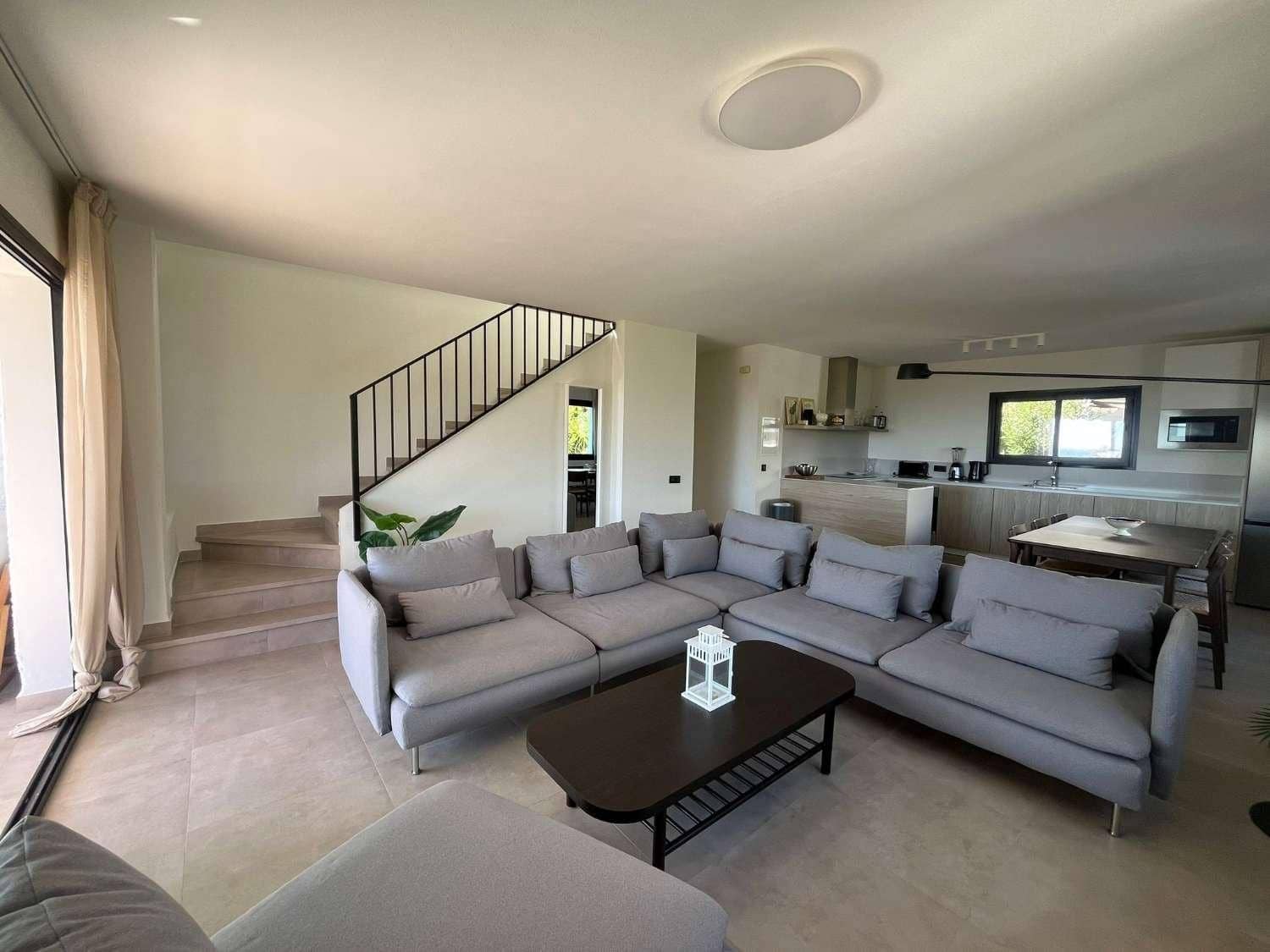 4 quarto Moradia para venda em Nerja com piscina garagem - 799 000 € (Ref: 9355779)