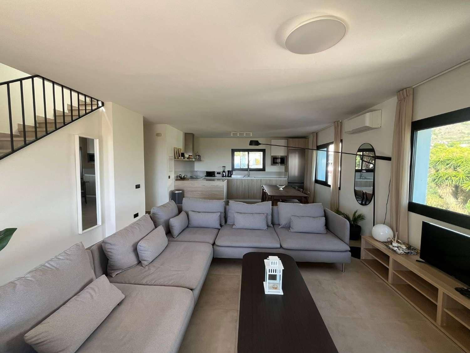 4 quarto Moradia para venda em Nerja com piscina garagem - 799 000 € (Ref: 9355779)