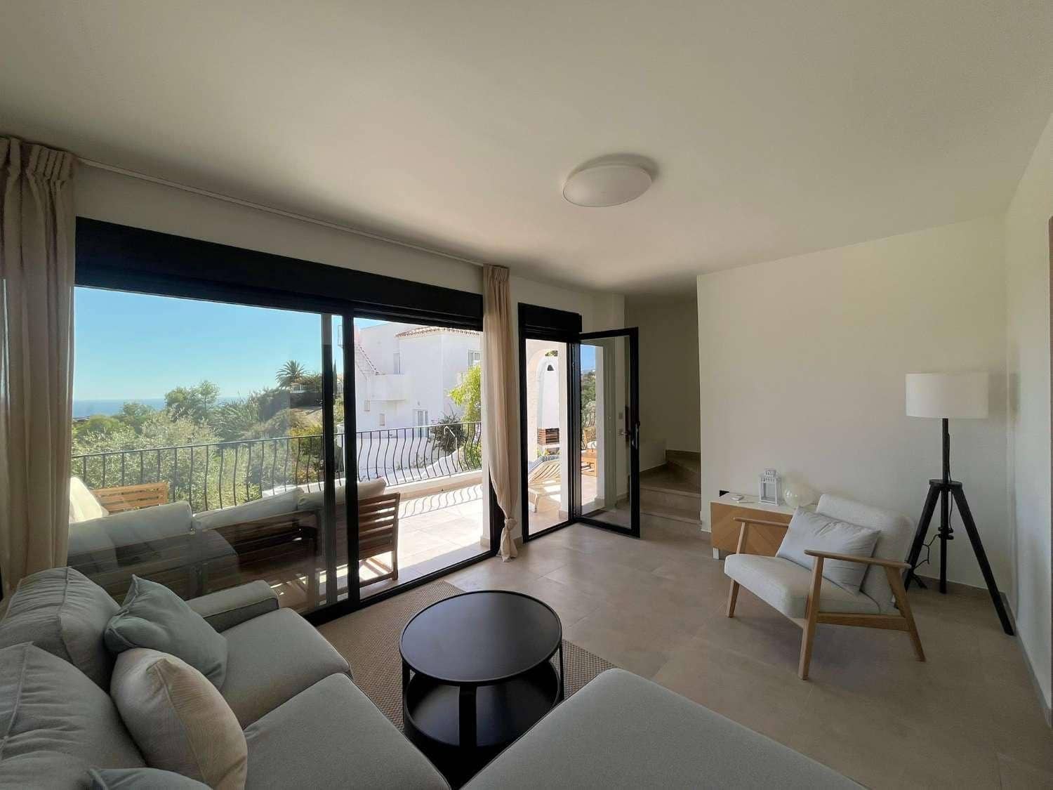 4 quarto Moradia para venda em Nerja com piscina garagem - 799 000 € (Ref: 9355779)