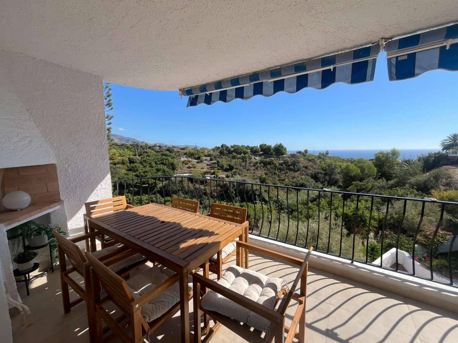 4 quarto Moradia para venda em Nerja com piscina garagem - 799 000 € (Ref: 9355779)