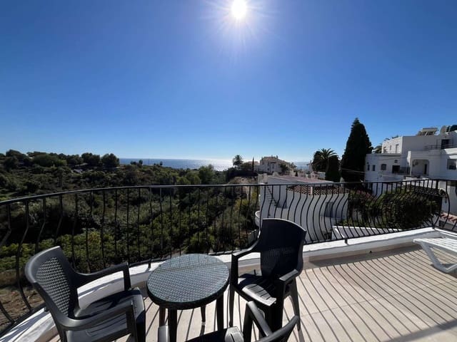 4 soveværelse Villa til salg i Burriana, Nerja med swimmingpool garage - € 799.000 (Ref: 9355779)