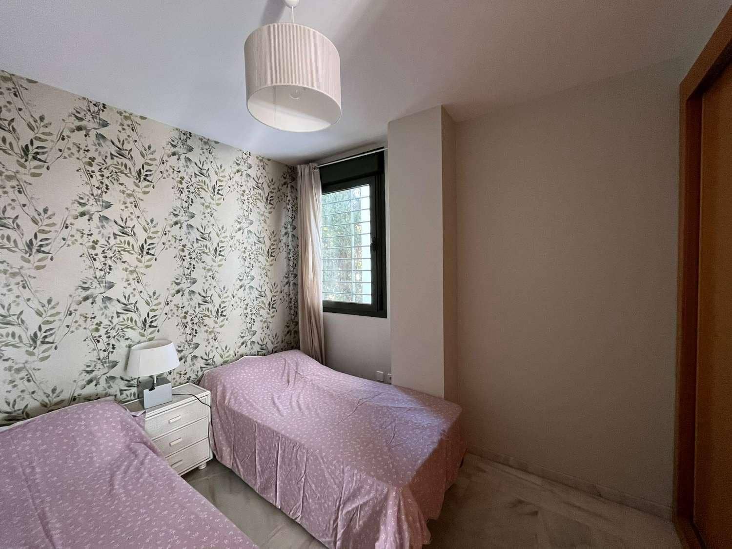 2 sovrum Lägenhet till salu i Nerja med pool garage - 320 000 € (Ref: 9433324)