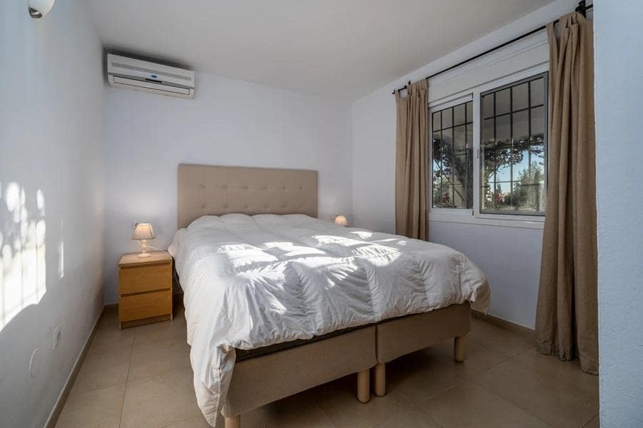 5 makuuhuone Omakotitalo myytävänä paikassa Frigiliana mukana uima-altaan 
autotalli - 950 000 € (Ref: 9462002)