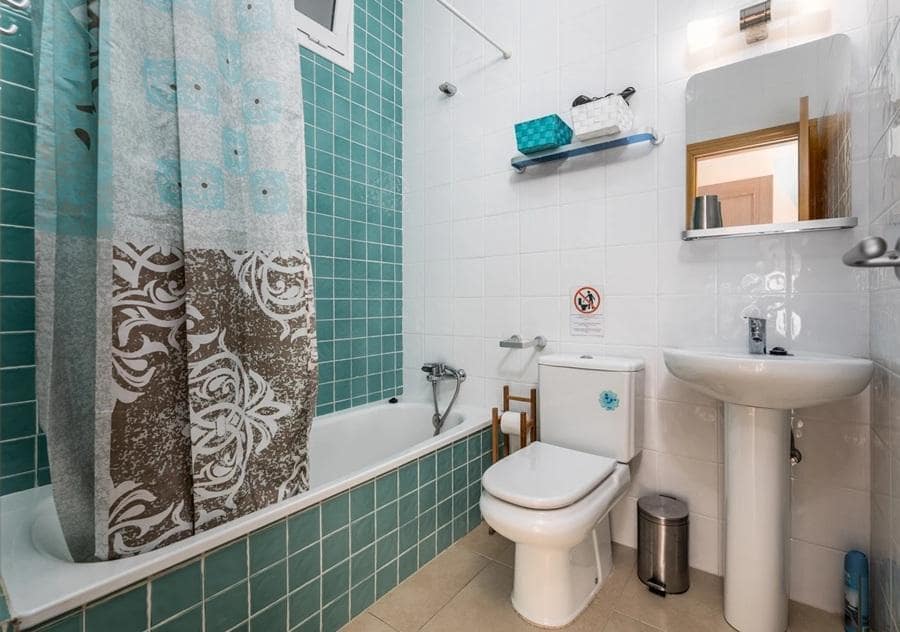 5 makuuhuone Omakotitalo myytävänä paikassa Frigiliana mukana uima-altaan 
autotalli - 950 000 € (Ref: 9462002)