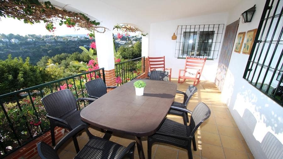 5 makuuhuone Omakotitalo myytävänä paikassa Frigiliana mukana uima-altaan 
autotalli - 950 000 € (Ref: 9462002)