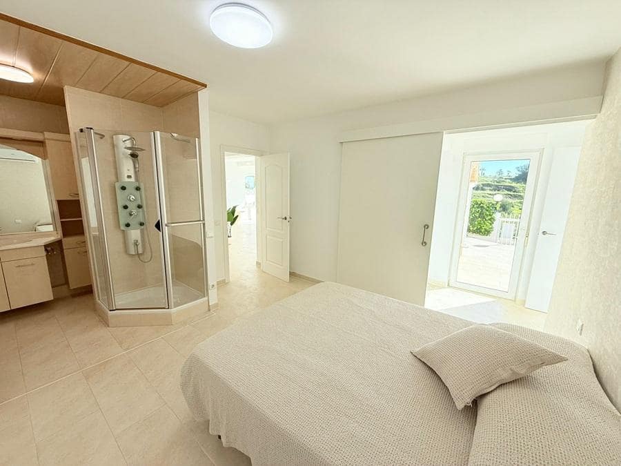 4 slaapkamer Huis te koop in El Penoncillo met zwembad garage - € 450.000 (Ref: 9462003)