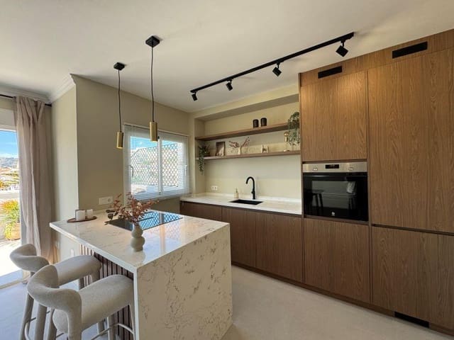 3 makuuhuone Huoneisto myytävänä paikassa Burriana, Nerja mukana uima-altaan - 485 000 € (Ref: 9527602)