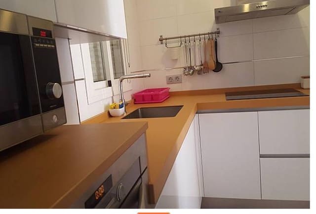 2 makuuhuone Huoneisto myytävänä paikassa Burriana, Nerja mukana uima-altaan - 369 500 € (Ref: 9568398)