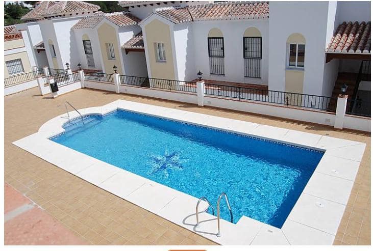 2 makuuhuone Huoneisto myytävänä paikassa Nerja mukana uima-altaan - 369 500 € (Ref: 9568398)