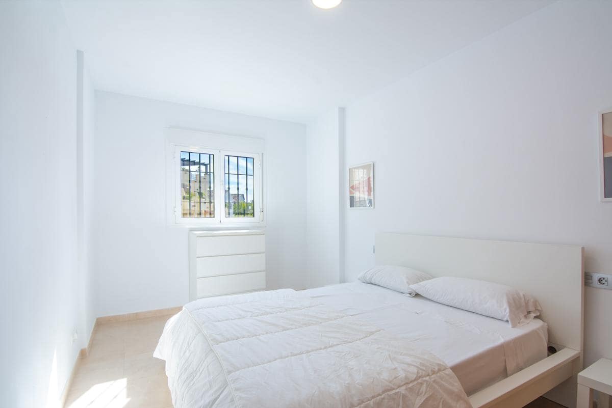 2 makuuhuone Huoneisto myytävänä paikassa Nerja mukana uima-altaan - 369 500 € (Ref: 9568398)