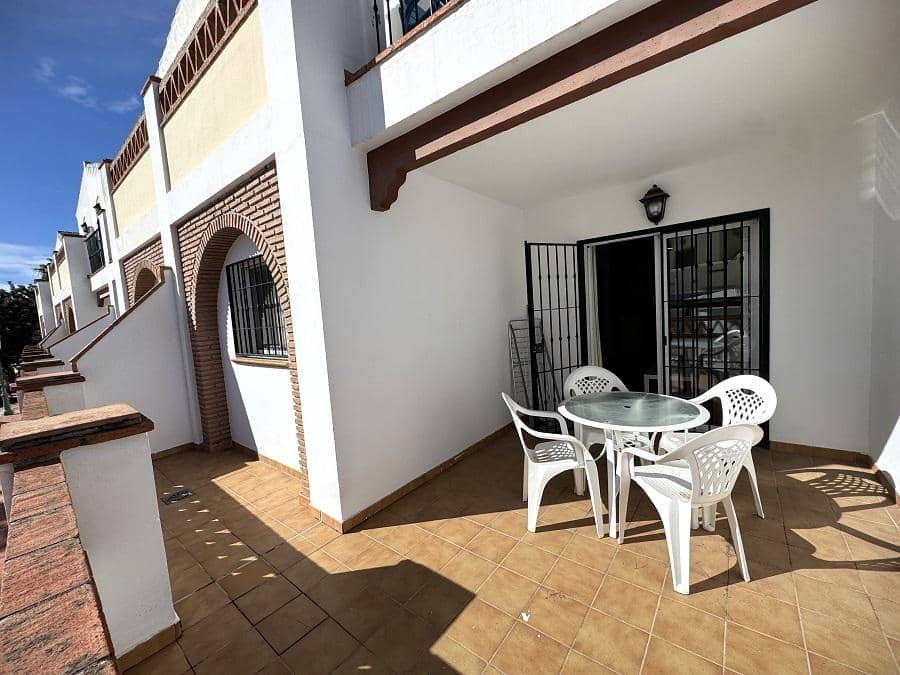 Apartamento de 2 habitaciones en Nerja en venta con piscina - 369.500 € (Ref: 9568398)