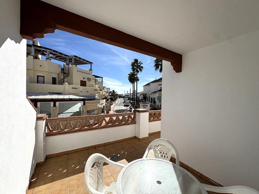 Apartamento de 2 habitaciones en Nerja en venta con piscina - 369.500 € (Ref: 9568398)