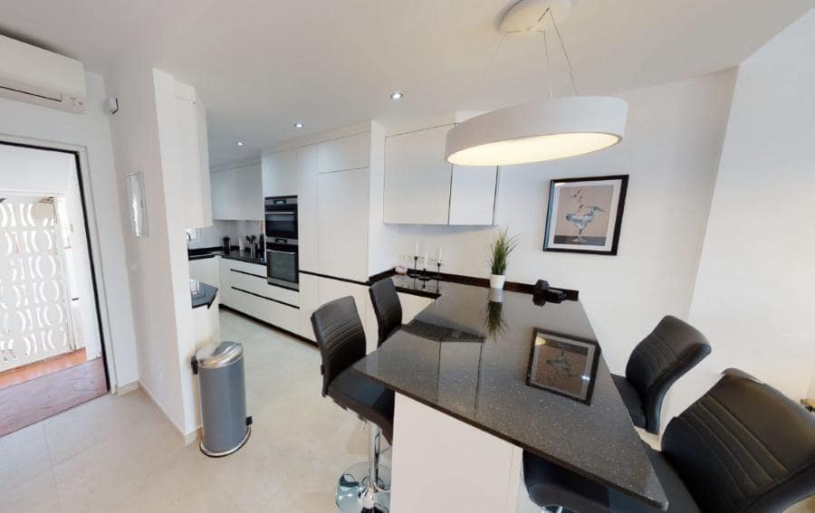 2 bedroom Apartment for sale in Nerja with pool - € 585,000 (Ref: 9674125)