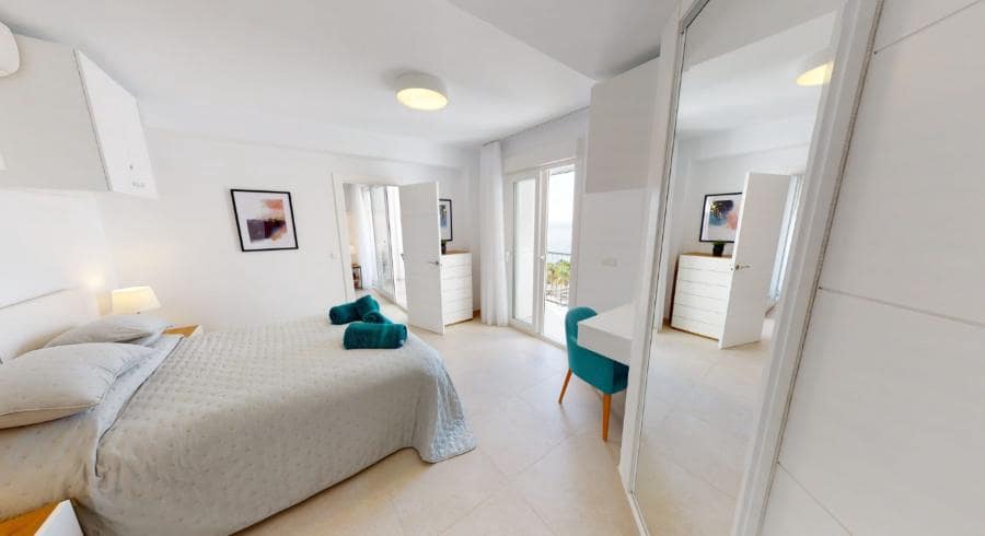 2 bedroom Apartment for sale in Nerja with pool - € 585,000 (Ref: 9674125)