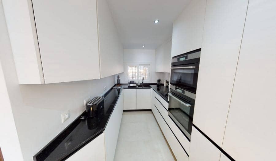 2 bedroom Apartment for sale in Nerja with pool - € 585,000 (Ref: 9674125)