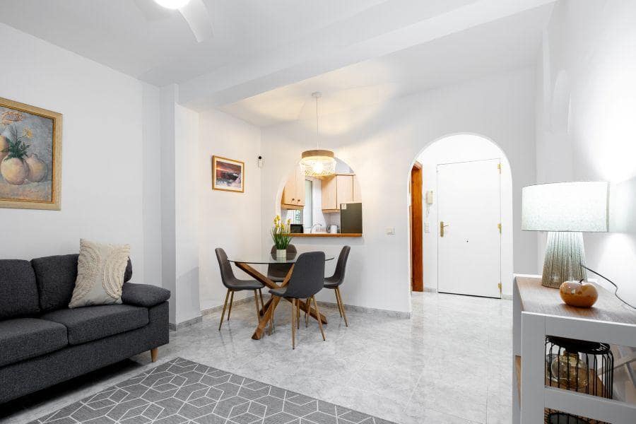 2 soveværelse Lejlighed til salg i Nerja med swimmingpool - € 279.000 (Ref: 9758367)