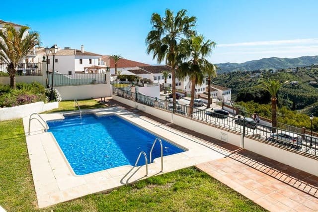Apartamento de 2 habitaciones en Frigiliana en venta con piscina - 310.000 € (Ref: 9758368)