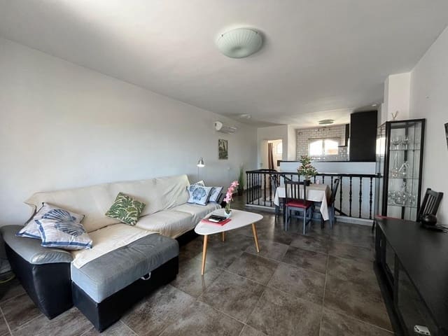 3 sypialnia Dom na sprzedaż w Avda Pescia - Ctra de Frigiliana, Nerja z basenem - 339 000 € (Ref: 9777144)