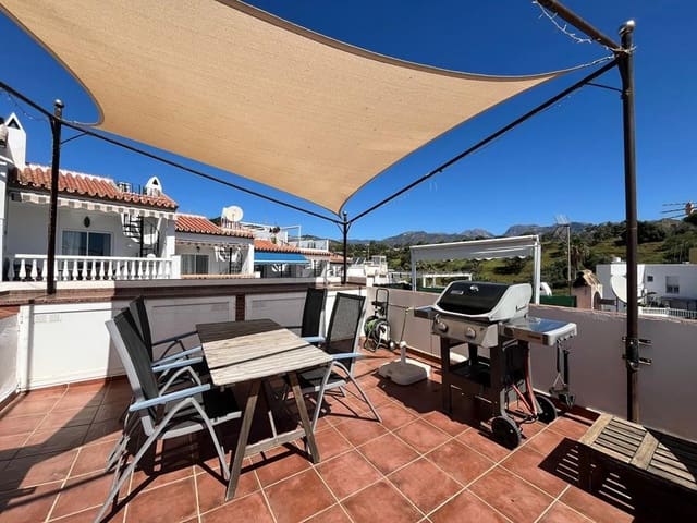 3 sypialnia Dom na sprzedaż w Avda Pescia - Ctra de Frigiliana, Nerja z basenem - 339 000 € (Ref: 9777144)