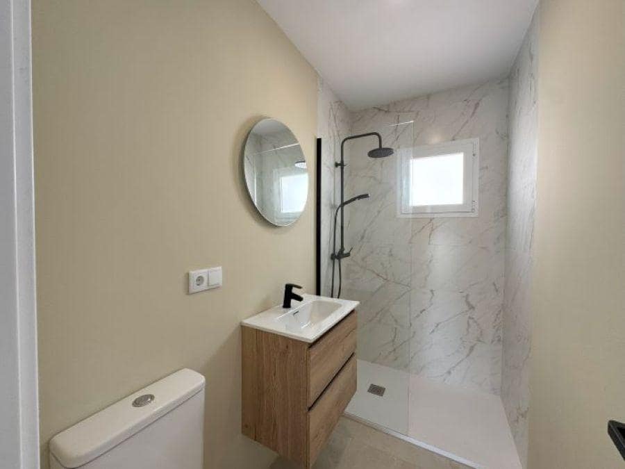 3 makuuhuone Omakotitalo myytävänä paikassa Nerja mukana uima-altaan - 459 000 € (Ref: 9816550)