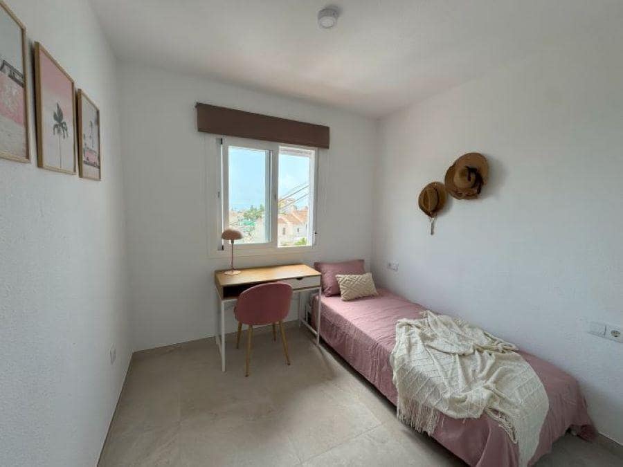 3 makuuhuone Omakotitalo myytävänä paikassa Nerja mukana uima-altaan - 459 000 € (Ref: 9816550)