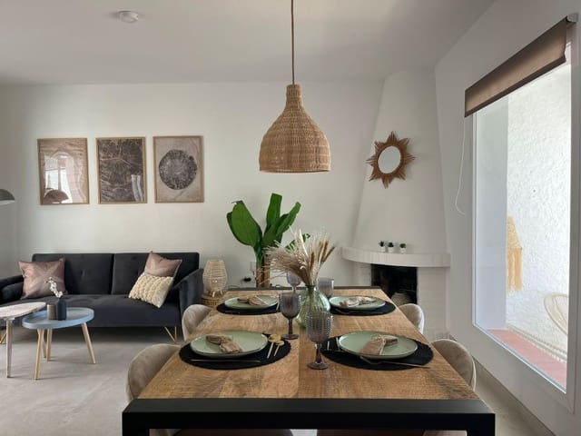 3 makuuhuone Omakotitalo myytävänä paikassa Burriana, Nerja mukana uima-altaan - 459 000 € (Ref: 9816550)