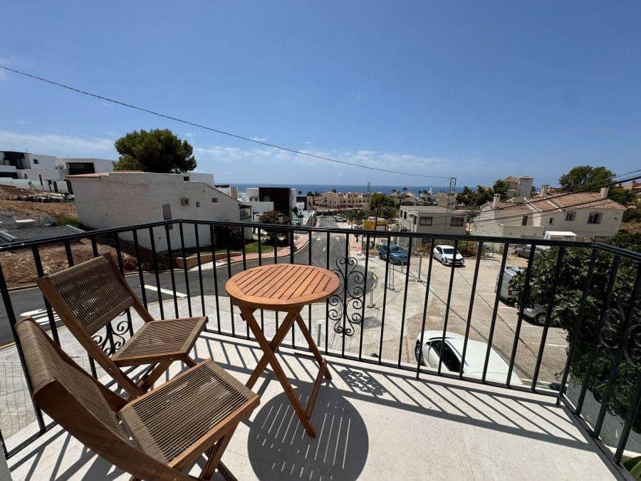 3 makuuhuone Omakotitalo myytävänä paikassa Nerja mukana uima-altaan - 459 000 € (Ref: 9816550)