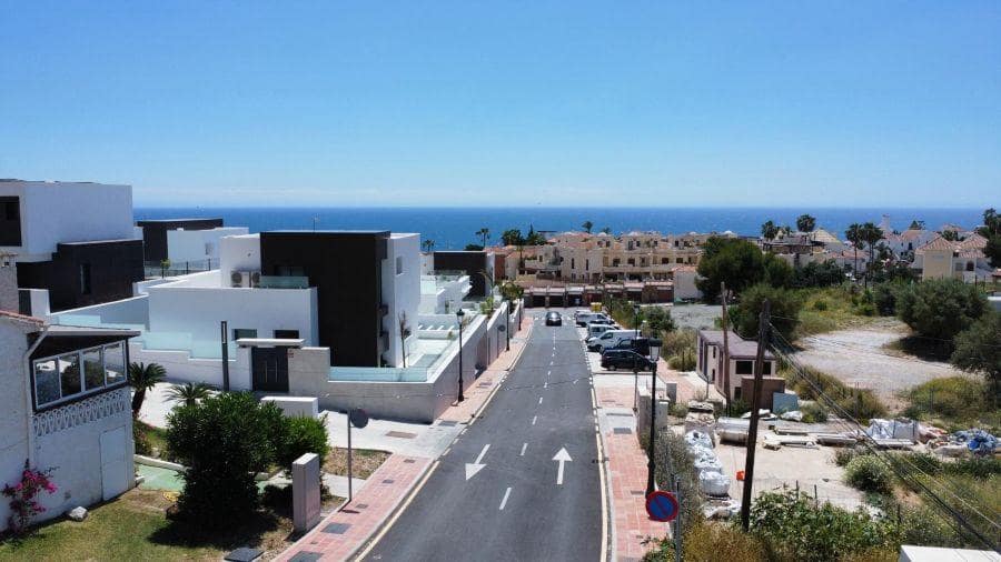 3 makuuhuone Omakotitalo myytävänä paikassa Nerja mukana uima-altaan - 459 000 € (Ref: 9816550)