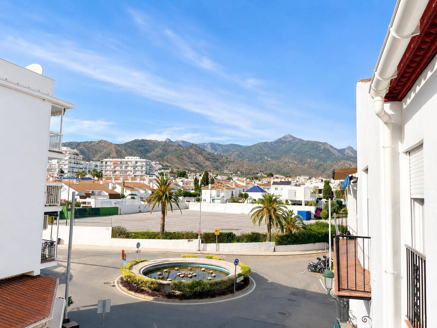 3 bedroom Apartment for sale in Nerja - € 365,000 (Ref: 9819378)
