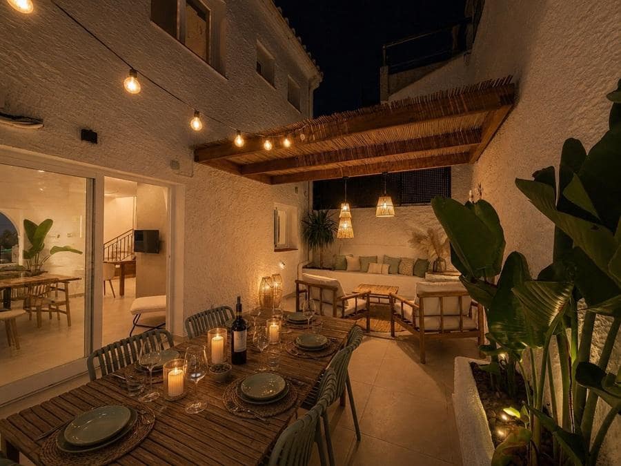 3 Zimmer Haus zu verkaufen in Nerja mit Pool - 459.000 € (Ref: 9821616)