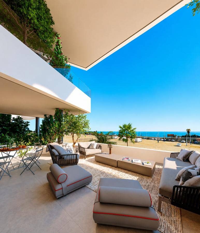 Apartamento de 2 habitaciones en Torre del Mar en venta con piscina garaje - 479.900 € (Ref: 9854649)