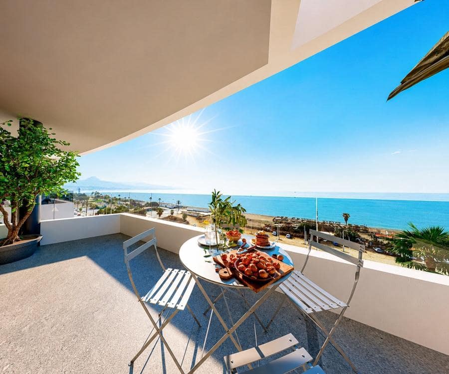 Apartamento de 2 habitaciones en Torre del Mar en venta con piscina garaje - 479.900 € (Ref: 9854649)