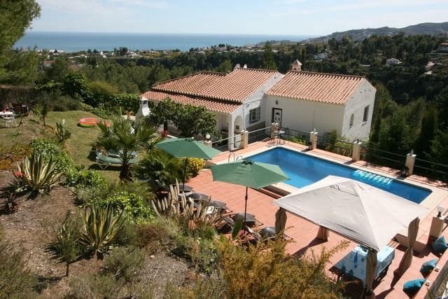 5 soveværelse Byhus til salg i Frigiliana med swimmingpool garage - € 1.050.000 (Ref: 9863941)