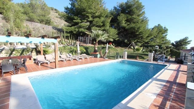 5 soveværelse Byhus til salg i Frigiliana med swimmingpool garage - € 1.050.000 (Ref: 9863941)