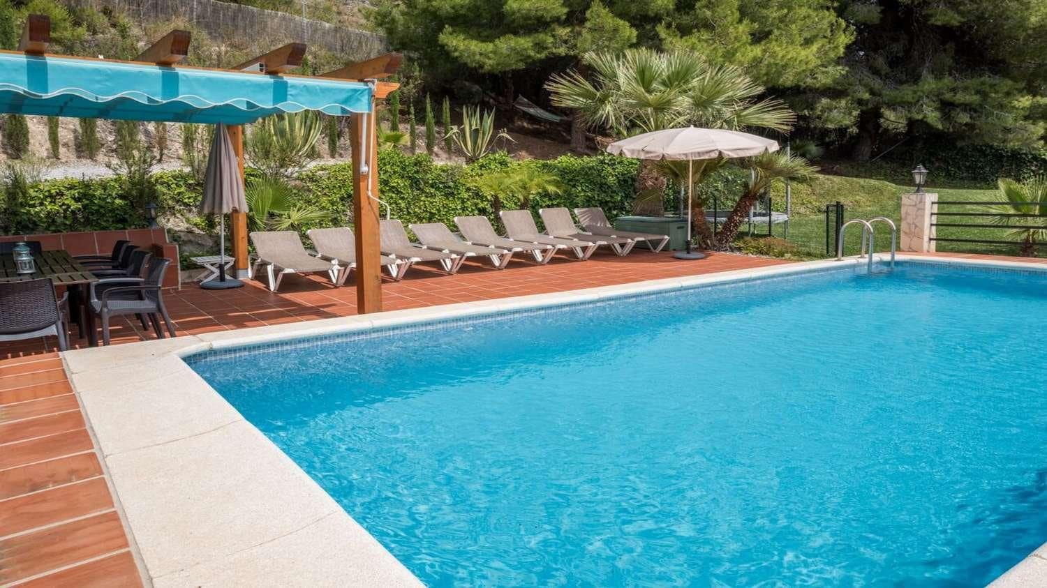 5 bedroom Townhouse for sale in Frigiliana with pool garage - € 1,050,000 (Ref: 9863941)
