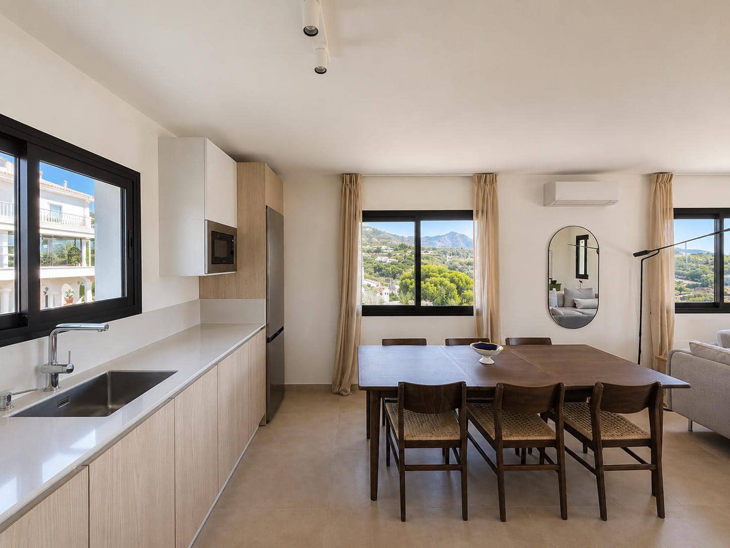 4 quarto Moradia para venda em Nerja com piscina garagem - 799 000 € (Ref: 9915045)