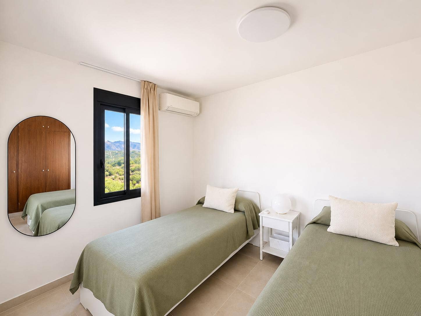 4 quarto Moradia para venda em Nerja com piscina garagem - 799 000 € (Ref: 9915045)