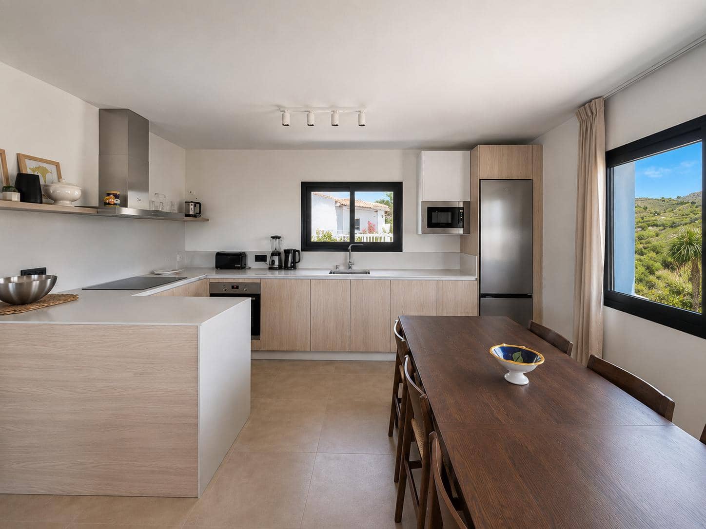 4 quarto Moradia para venda em Nerja com piscina garagem - 799 000 € (Ref: 9915045)