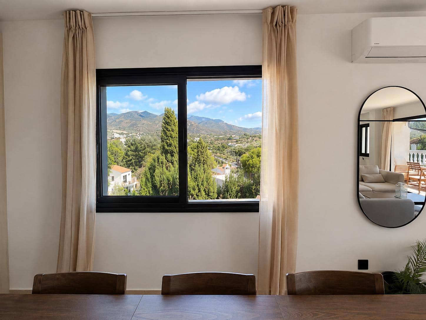 4 quarto Moradia para venda em Nerja com piscina garagem - 799 000 € (Ref: 9915045)