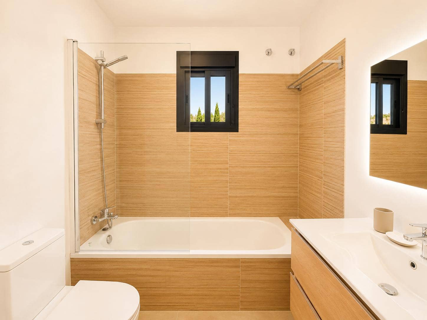 4 quarto Moradia para venda em Nerja com piscina garagem - 799 000 € (Ref: 9915045)