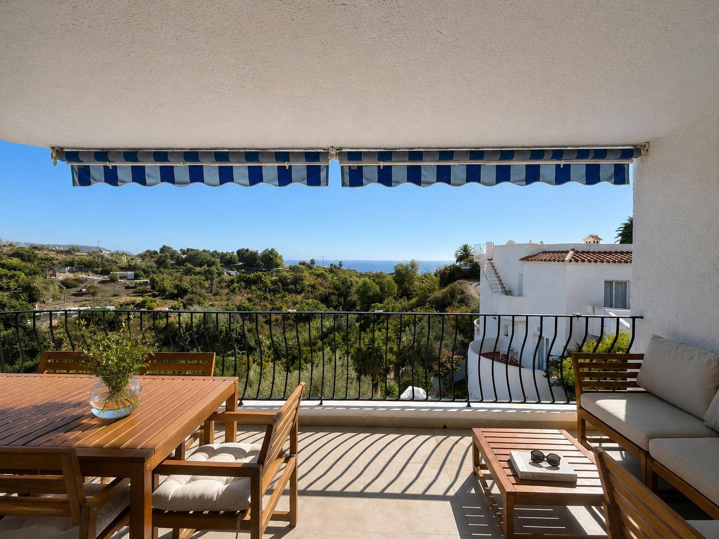 4 quarto Moradia para venda em Nerja com piscina garagem - 799 000 € (Ref: 9915045)
