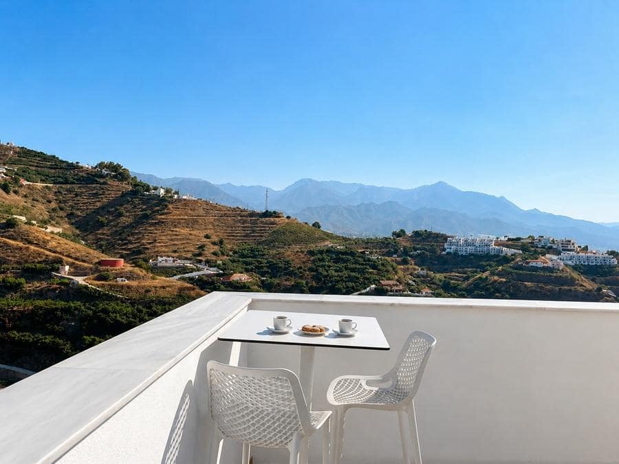 3 bedroom Apartment for sale in Nerja with pool garage - € 1,275,000 (Ref: 9935229)