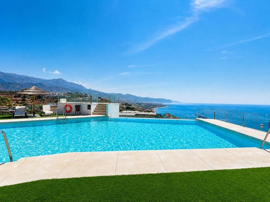 3 bedroom Apartment for sale in Nerja with pool garage - € 1,275,000 (Ref: 9935229)