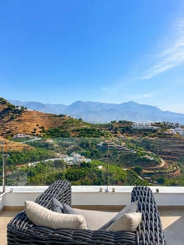 3 soveværelse Lejlighed til salg i Chaparil - Torrecilla - Punta Lara, Nerja med swimmingpool garage - € 1.275.000 (Ref: 9935229)