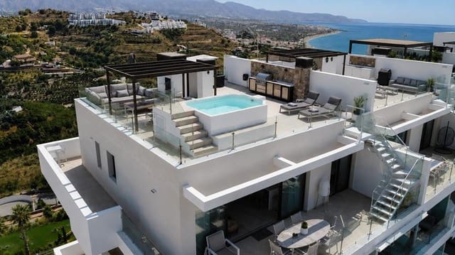 3 soveværelse Lejlighed til salg i Chaparil - Torrecilla - Punta Lara, Nerja med swimmingpool garage - € 1.275.000 (Ref: 9935229)