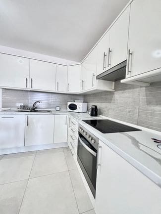 2 slaapkamer Strandappartement te huur in Illetas met zwembad garage - € 3.200 (Ref: 10004692)